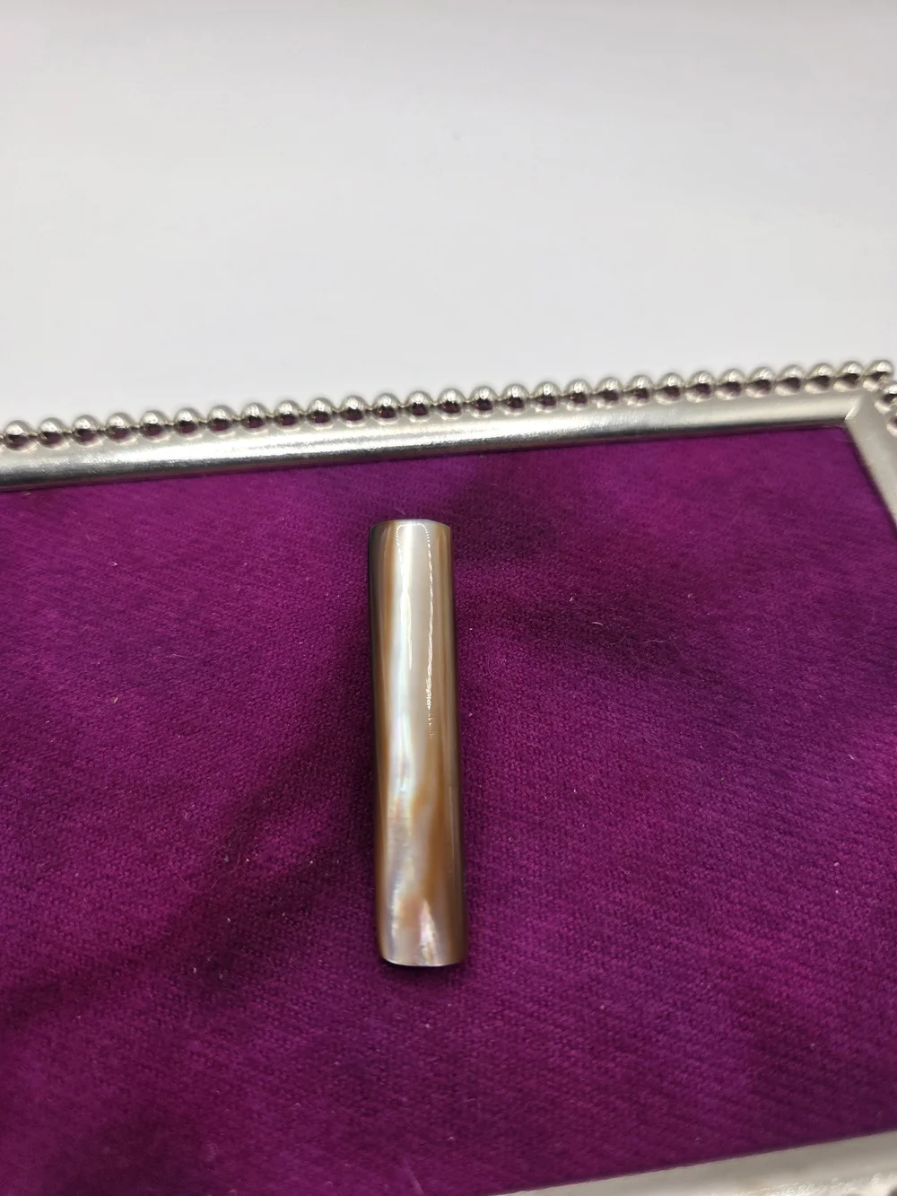 1522. Vintage Mother Of Pearl Tie Clip